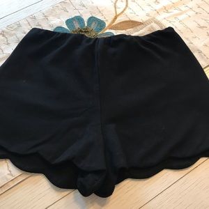Design Lab Scalloped Shorts Size S